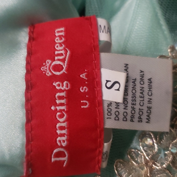 Mint green Dress / size S / brand  Dancing  queen USA. - Picture 9 of 9